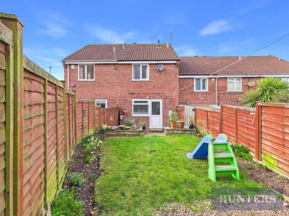 2 bed Terraced to rent Image 9