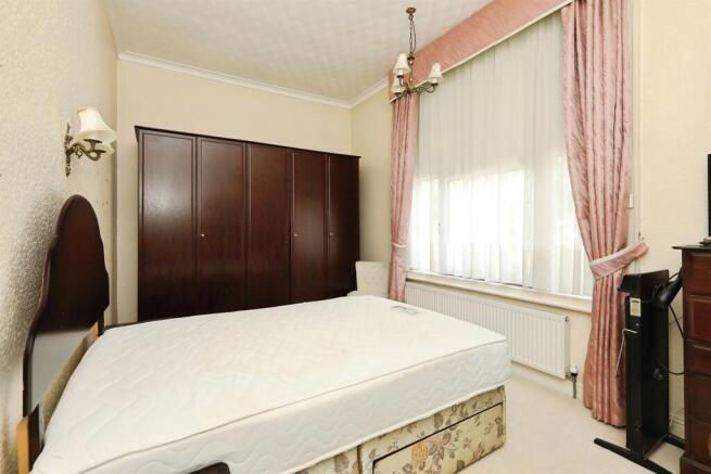 2 bed Ground Flat for sale Image 7