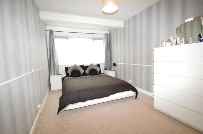 DOUBLE BEDROOM