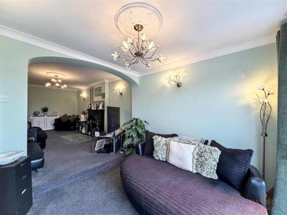 3 bed Semi-Detached Bungalow for sale Image 5