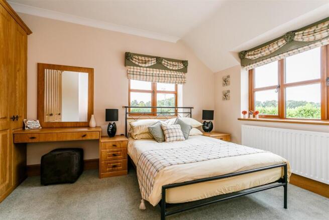 8300160-interior08.jpg