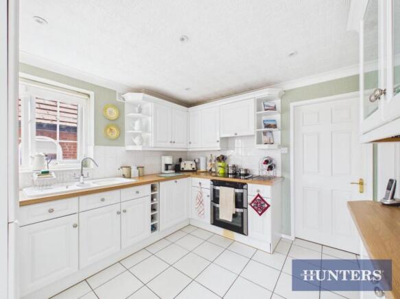 2 bed Detached Bungalow for sale Image 5