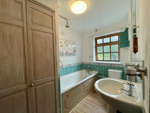 Family Bathroom 