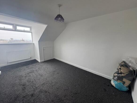 4 bed End of Terrace to rent Image 8