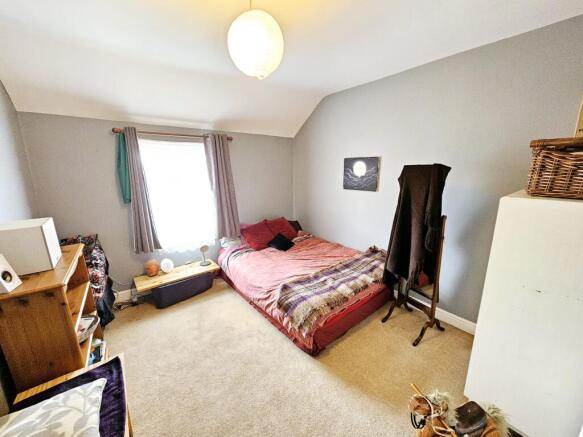 5 bed Terraced for sale Image 8