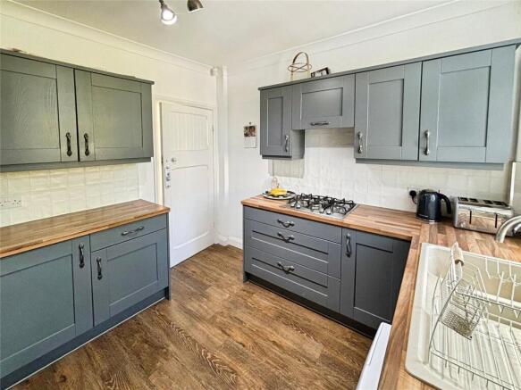 3 bed Terraced for sale Image 11