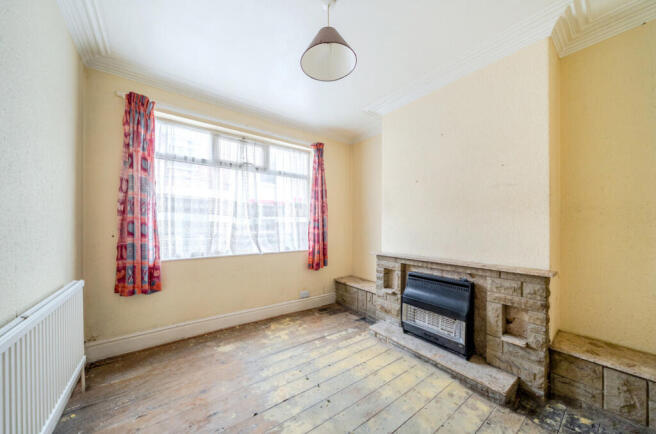 1367384-5-68ecdb4...