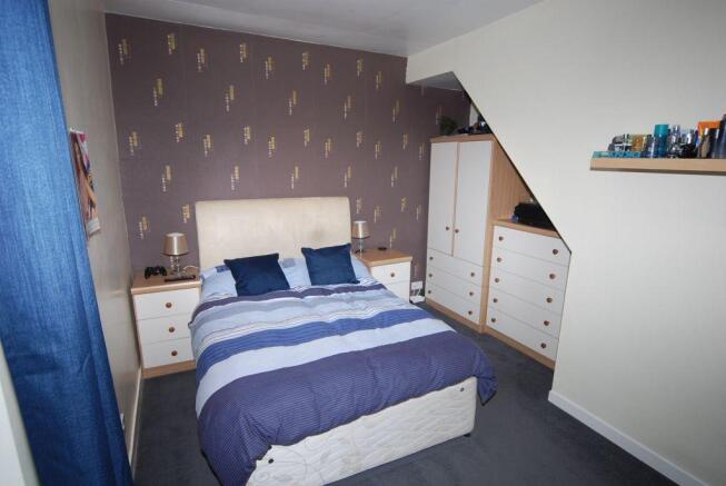 BEDROOM 2