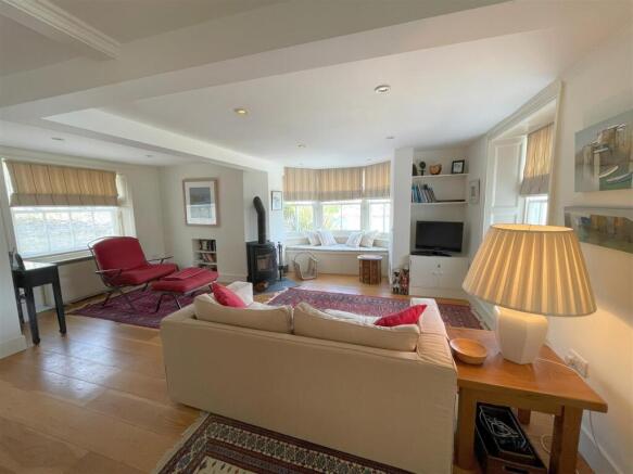 sitting room 3.jpg