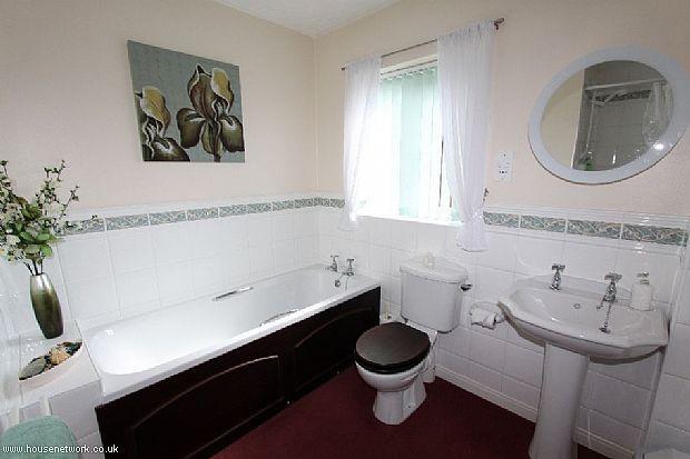 En-suite Bathroom