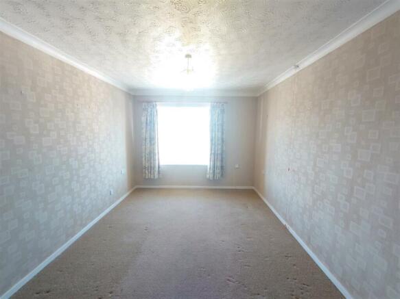 Living Room b.jpg