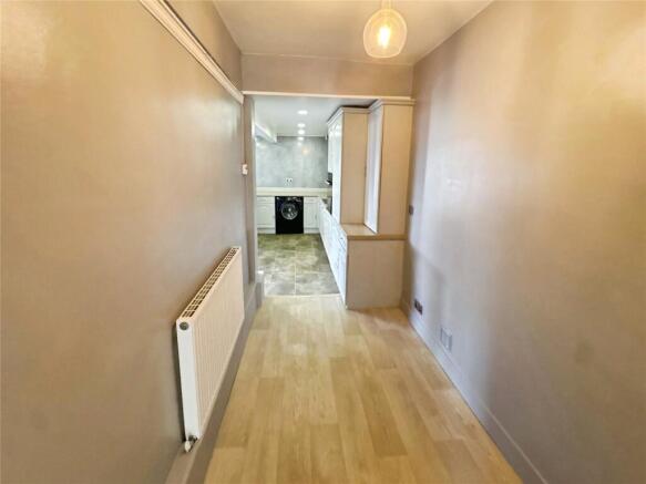 3 bed Semi-Detached to rent Image 10