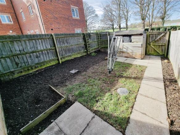 Back Garden Jubilee Gardens Best Letting Estate Ag