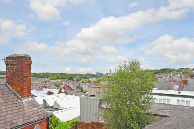 6 bed House to rent Image 11