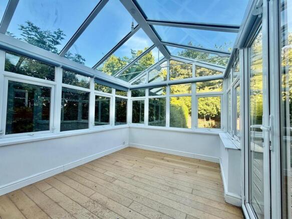3 bed Semi-Detached for sale Image 4