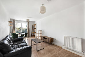 3, 63 Ashleigh House, Curtis Field Road, London SW16 2LZ