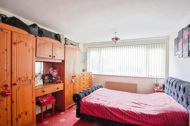 3 bed Semi-Detached for sale Image 8