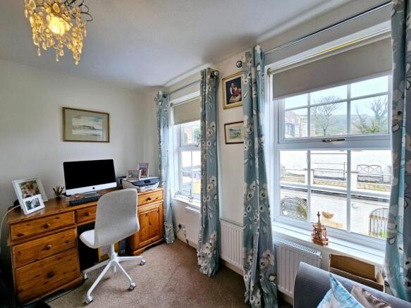4 bed Terraced for sale Image 9