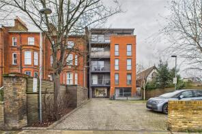 Flat 2, 125, Kings Avenue, London SW4 8EP
