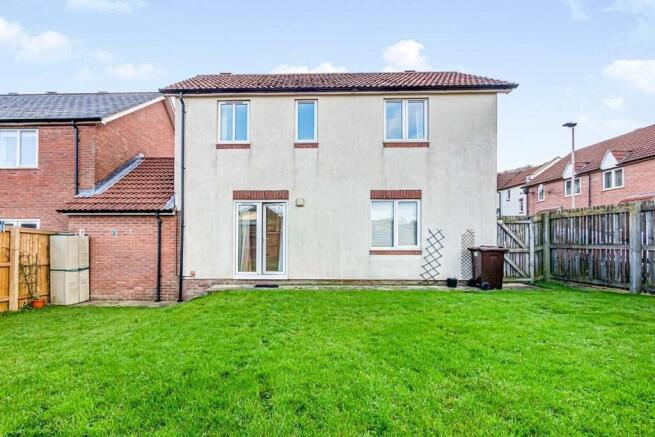 3 bed Detached to rent Image 4