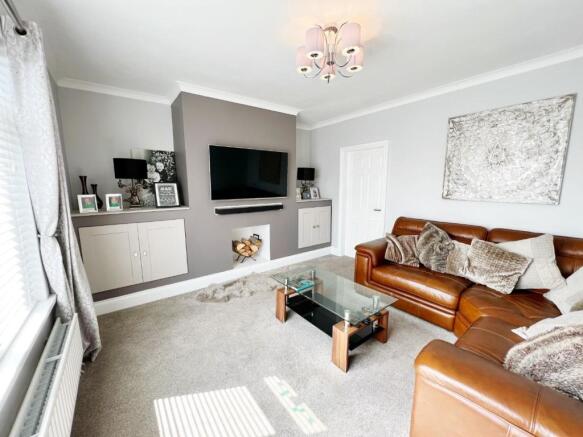Lounge pic 3.jpg