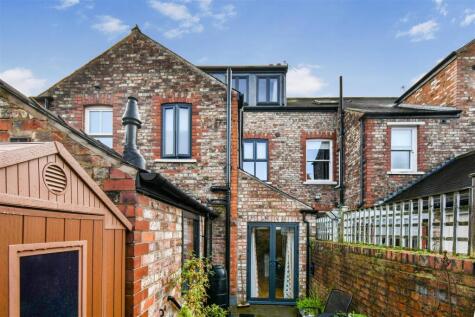 Cameron Grove, Off Bishopthorpe Road