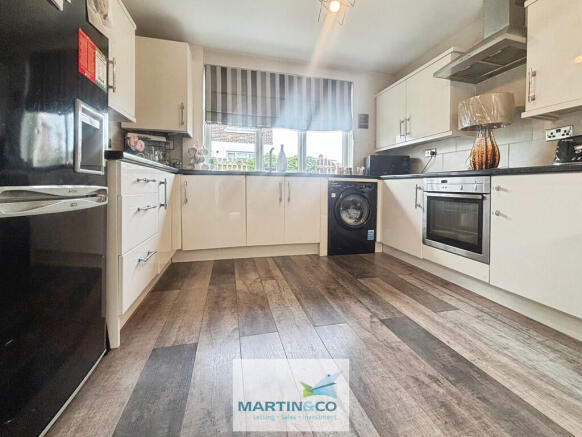3 bed Semi-Detached for sale Image 5