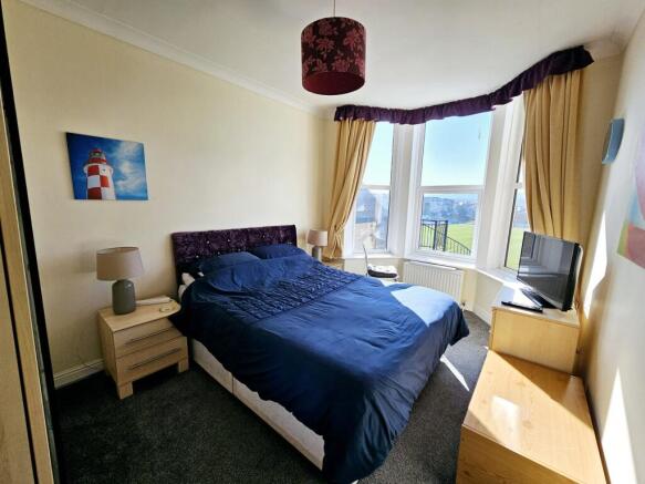 2 bed Flat for sale Image 5