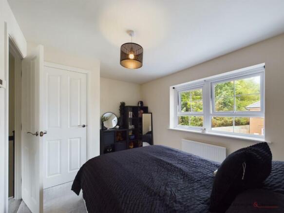 2 bed Semi-Detached for sale Image 11