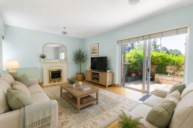 Sitting/Dining Room