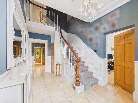 4 bed Detached for sale Image 4