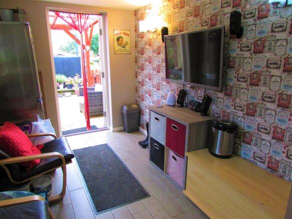 Reception room 2 / Snug