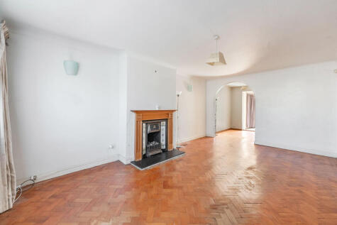 Southbourne Gardens, Ruislip, HA4