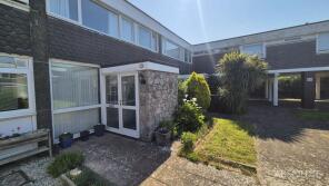 17, Park Court, Heath Road, Brixham TQ5 9AX