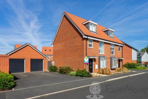 Saffron Avenue, Wymondham, Norfolk, NR18