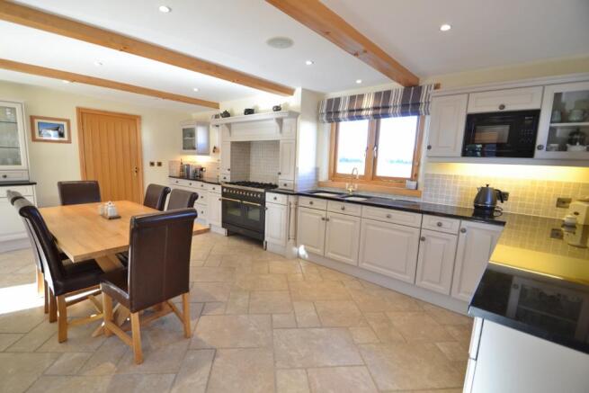 Kitchen Diner 2