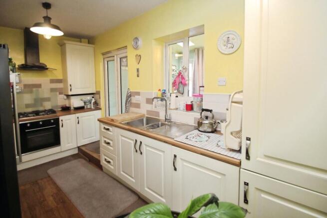 2 bed Semi-Detached for sale Image 9