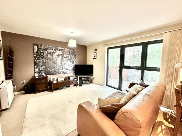 2 bed Flat for sale Image 10