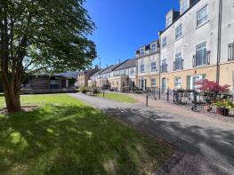 Apartment 4, 102 Rose Court, Rumbush Lane, Earlswood, Solihull B90 1FH