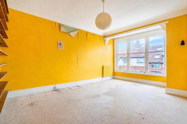 5 bed Semi-Detached for sale Image 12