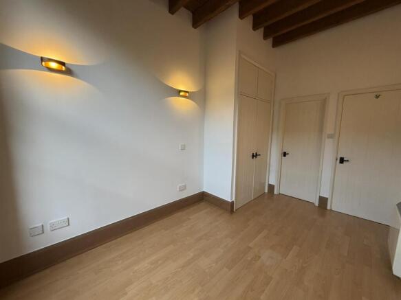 2 bed Apartment for sale Image 7