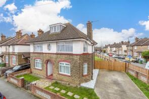 4, Moat Lane, Erith DA8 2NQ