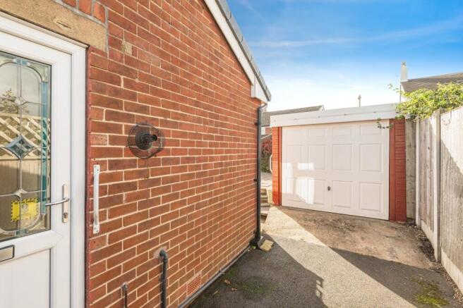 2 bed Bungalow for sale Image 8