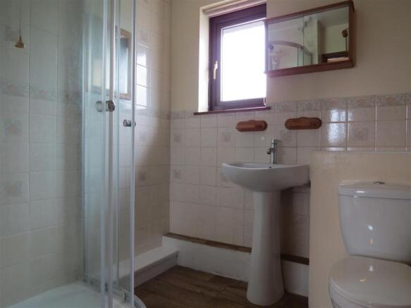Shower Room: