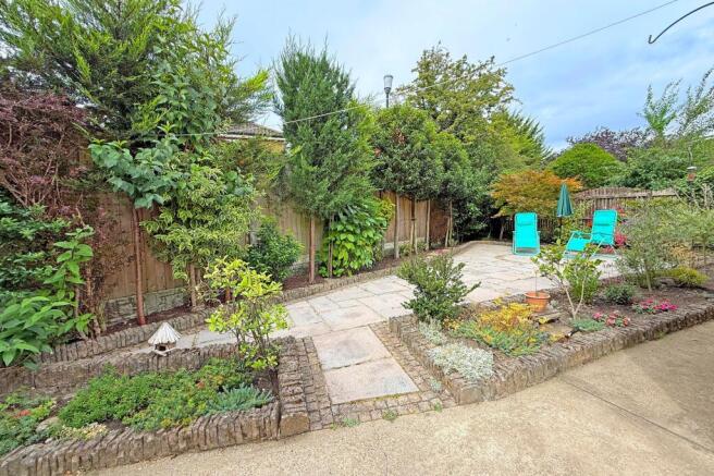 2 bed Semi-Detached Bungalow for sale Image 10