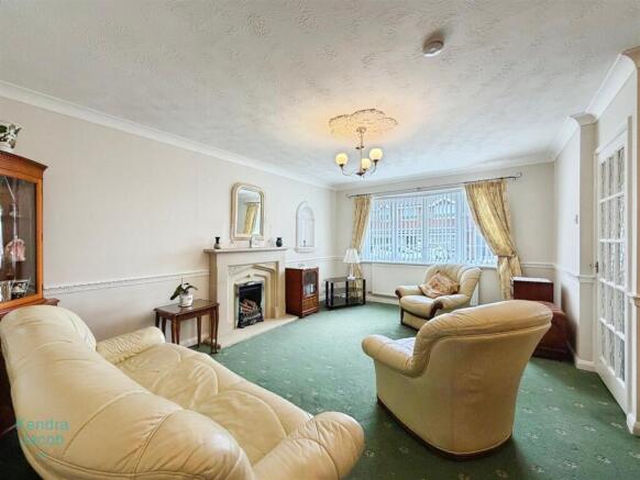 3 bed Detached Bungalow for sale Image 8