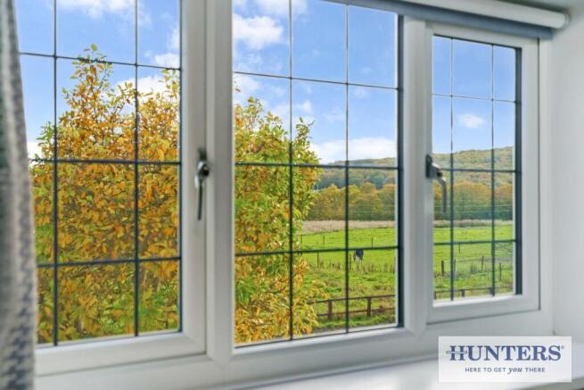 3 bed Semi-Detached for sale Image 11