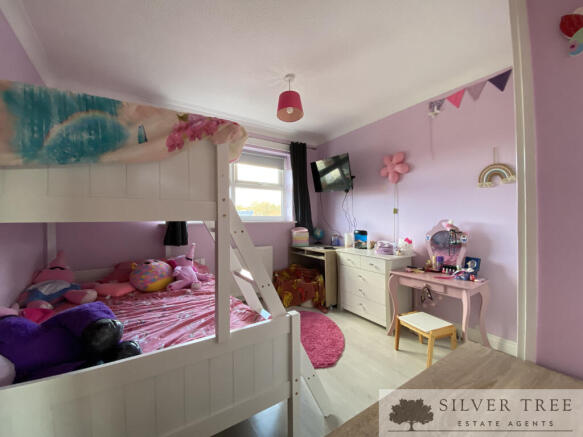 4 bed Detached for sale Image 9