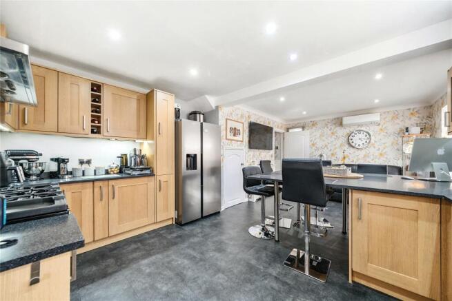 Kitchen/Breakfast Rm