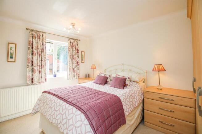 2 bed Apartment for sale Image 6